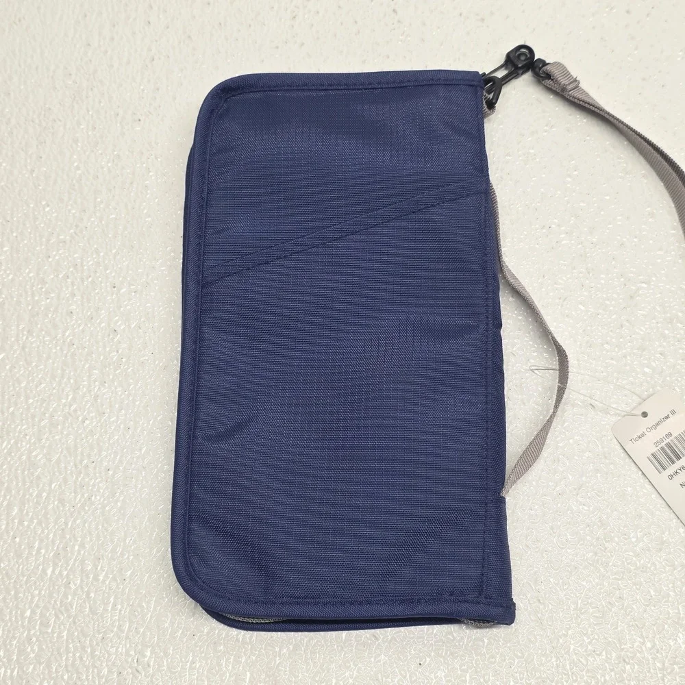 LL Bean Travel Passport Ticket Organizer III Wallet - Night Blue BRAND NEW